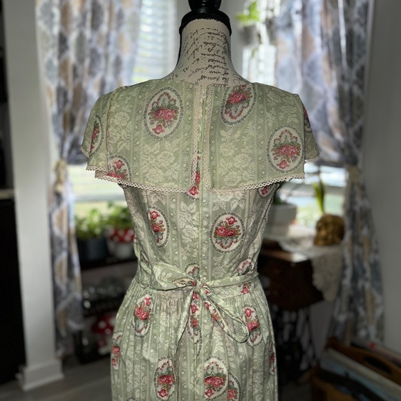 VINTAGE 60s/70s prairiecore/cottagecore Sears Jr Bazaar flutter sleeve dress - Picture 7 of 10